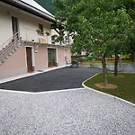 Ole Apartment Tolmin