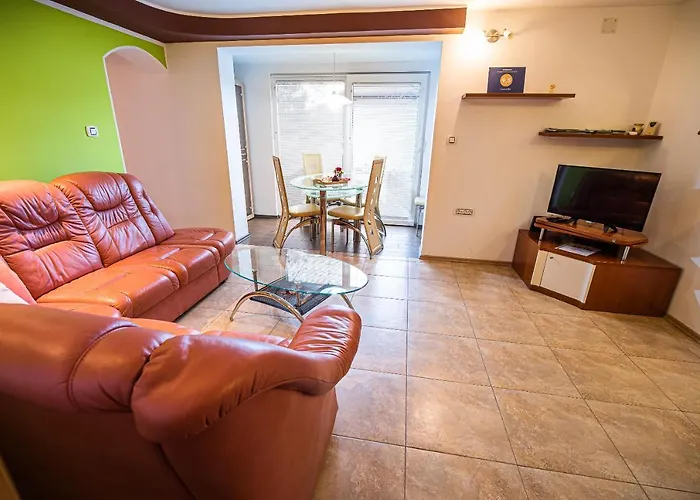 Ole アパート トールミン